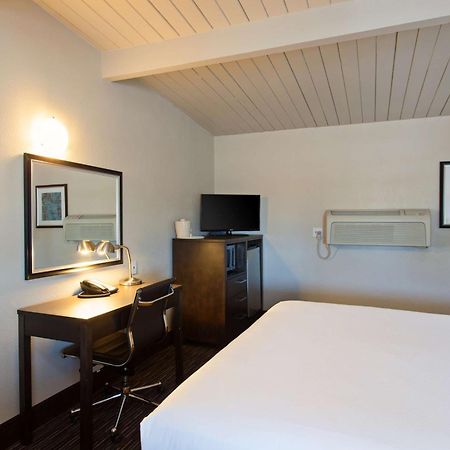 Days Inn By Wyndham Chowchilla Gateway To Yosemite Екстер'єр фото