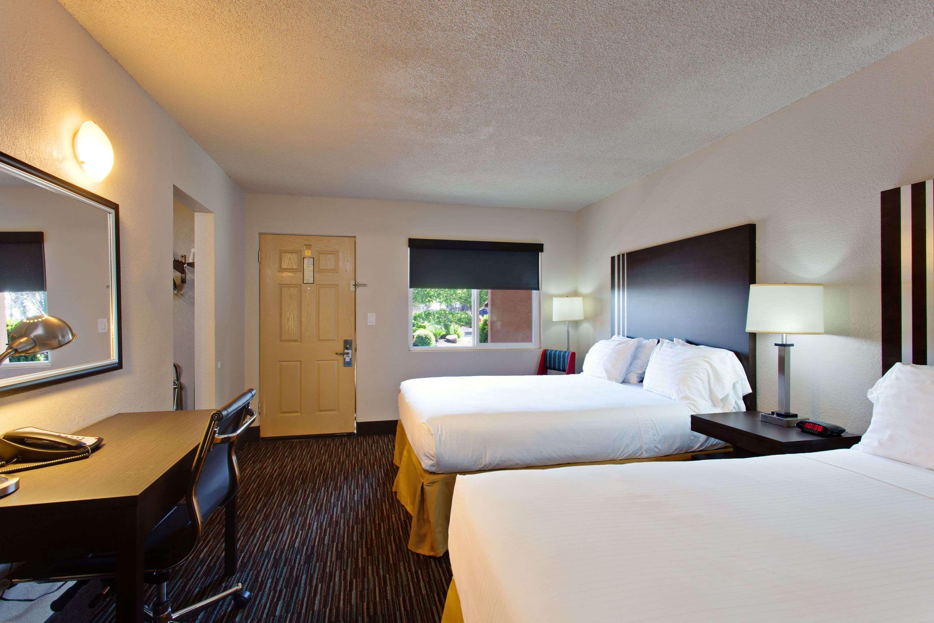 Days Inn By Wyndham Chowchilla Gateway To Yosemite Екстер'єр фото