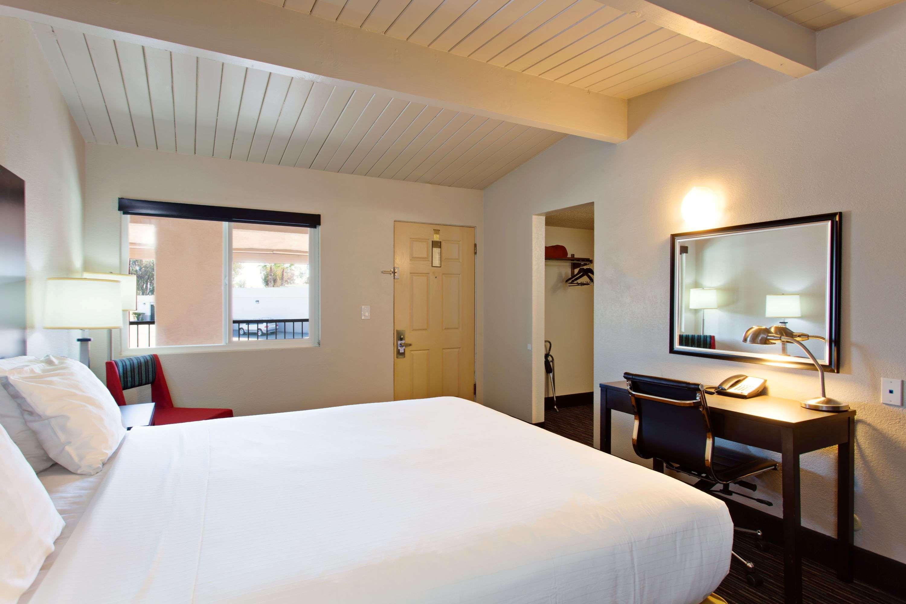 Days Inn By Wyndham Chowchilla Gateway To Yosemite Екстер'єр фото